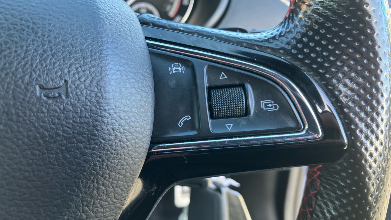 Skoda Octavia 2.0 TSI vRS 5dr DSG Petrol Hatchback